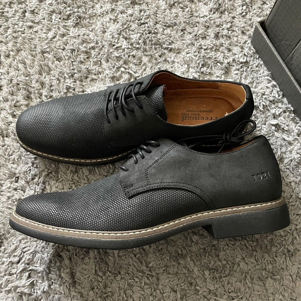 NIB Freeman Men’s dress shoes